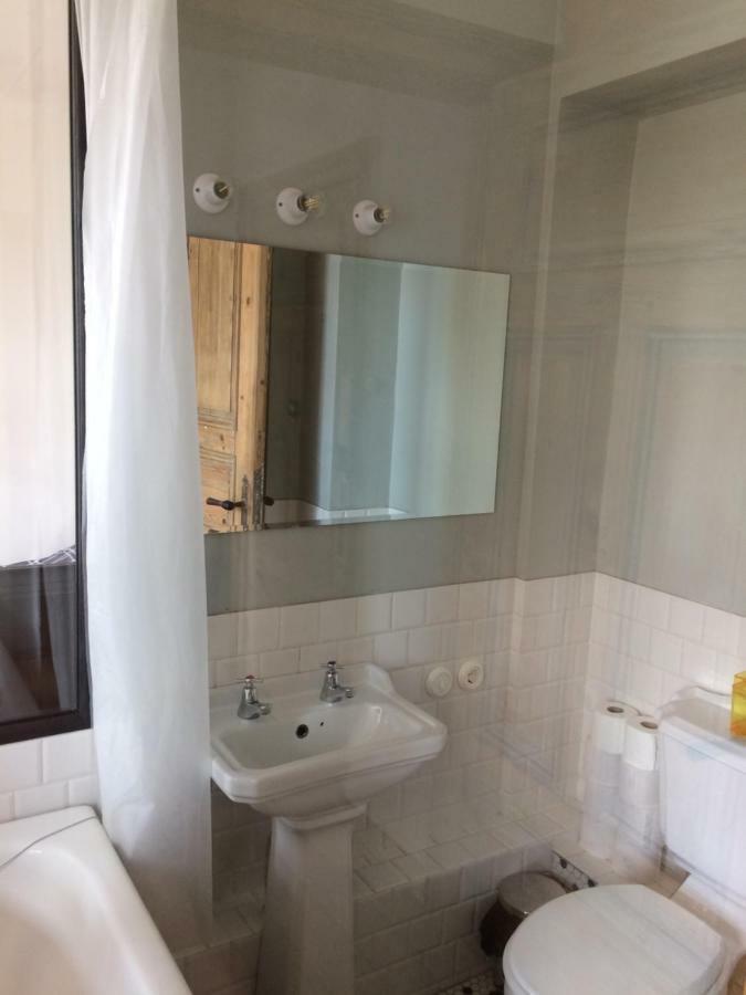 Sunrise Apartment In The Quiet Centre Riga Luaran gambar
